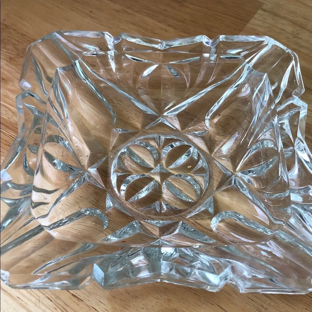VTG Clear crystal Glass Decorative Trinket Dish - Elegant Accent ashtray